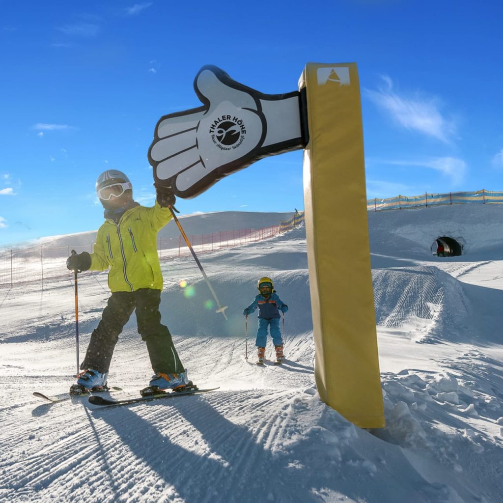 Thaler Höhe Junge fährt Ski